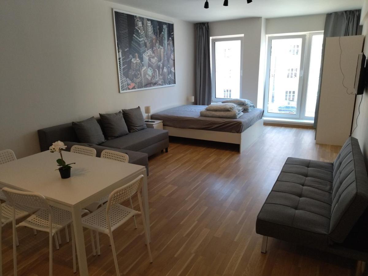 Brand New Two Room Apartment #34 With Free Secure Parking In The Center Prag Exteriör bild